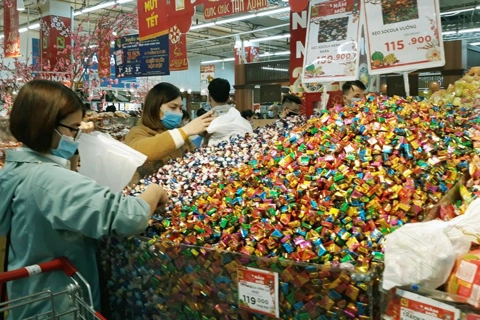 Hanoi retailers step up preparation ahead of year-end shopping season