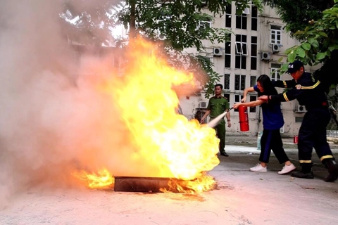 Hanoi suspends establishments for poor fire prevention 