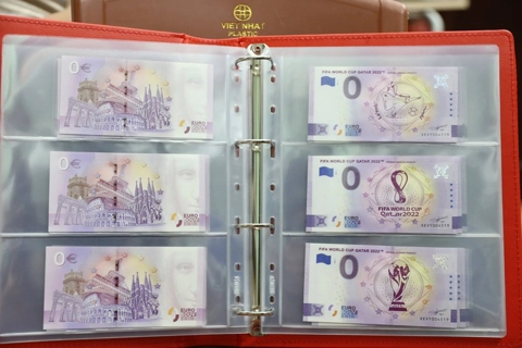 Hanoians admire Euro currency set for World Cup 2022