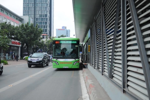 It's imperative for Hanoi to develop public transport: Experts