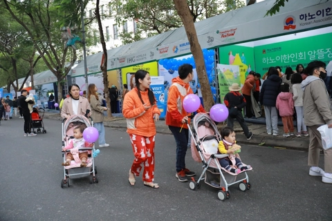 Friendship Street Vietnam - Korea Festival 2022 attracts Hanoi's visitors