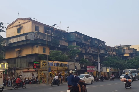 Hanoi stipulates compensation for renovation of apartment buildings