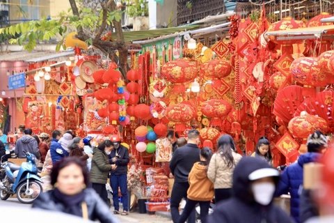 Hanoi's downtown street decked out in red as Lunar New Year approaches