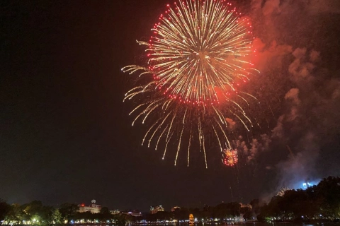 New Year's Eve fireworks light up Hanoi's sky 