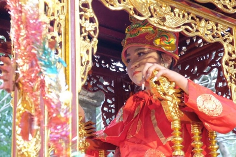 Hanoi: Spring festival season is vibrant again