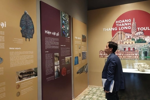 Artifacts of Hanoi and Toulouse on display