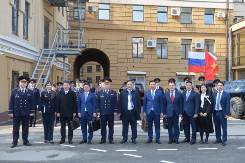 Hanoi and Moscow police to share crime prevention experience