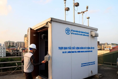 Hanoi should seek int'l expertise in tackling environmental challenges: Expert