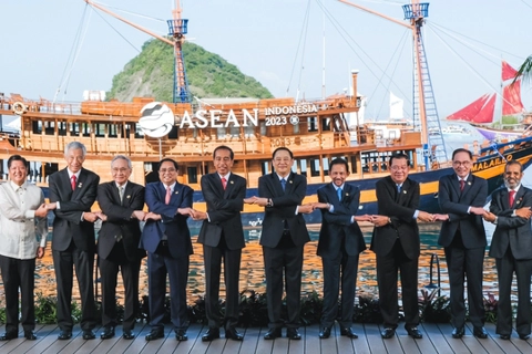 Solidarity crucial for independent, self-reliant ASEAN: PM