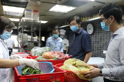 Hanoi keeps enhancing food safety control