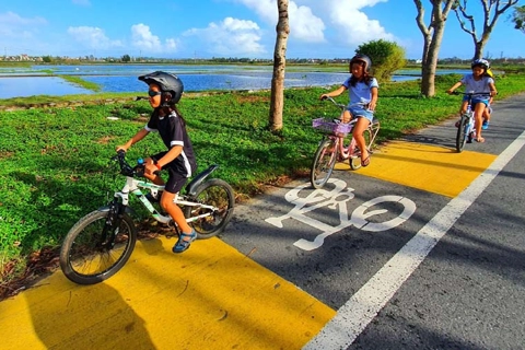 Bicycles contribute to green city development in Vietnam