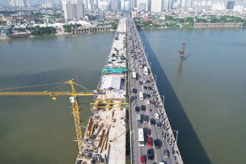 Phase two of the Vinh Tuy Bridge nears completion