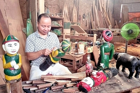 Hanoi commits to environmental protection in craft village development
