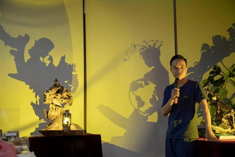 Hanoi-based artist transforms garbage into shadow sculptures