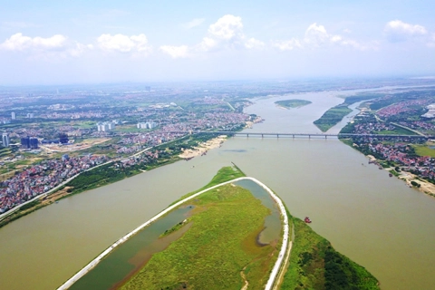 Hanoi urged to build cities on Red River’s banks