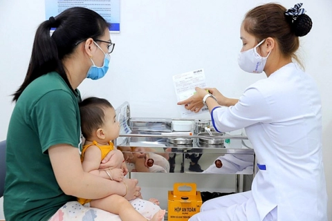 WHO, UNICEF support Vietnam in routine childhood immunization