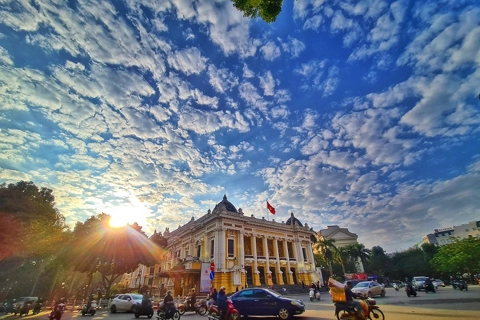 Admiring beauty of Hanoi’s Indochinese French architectures through a book