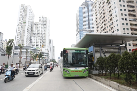 Hanoi uses technology to promote public transport