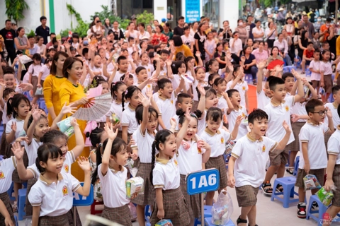 Hanoi schools promise no unregulated fees