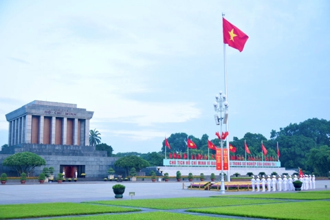 Vietnamese national flag flies high on National Day