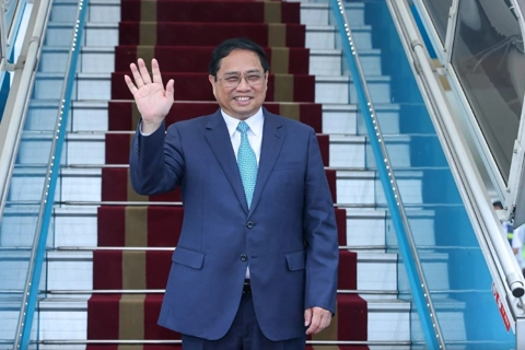 Vietnamese Prime Minister leaves for ASEAN Summit in Indonesia 