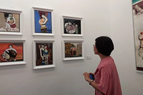 Art exhibition showcases friendship between Singapore and Vietnam