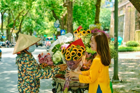 Hanoi tourism adds color to autumn