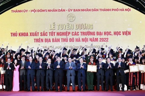 Hanoi must highlight talent recruitment in the amended Capital Law: law lecturers