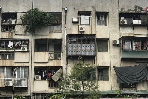 Contractors selected to renovate old apartment buildings in Hanoi