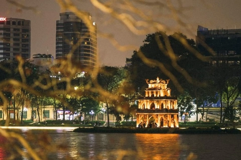 Hanoi night cycling tour on trial