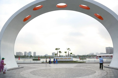 Hanoi's Long Bien Park inauguration marks historic anniversary