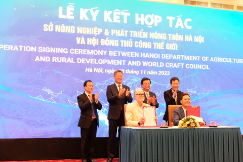 Hanoi and foreign partners promote handicrafts 