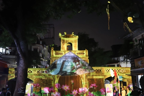 Quan Chuong Gate brings Hanoi to life with 25 visual art performances