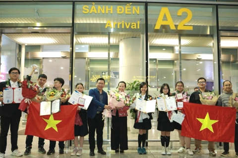 Hanoi students bag gold medals at International Invention and Design