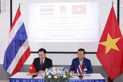 Vietnam, Thailand top legislators expect bilateral trade to hit $25 billion