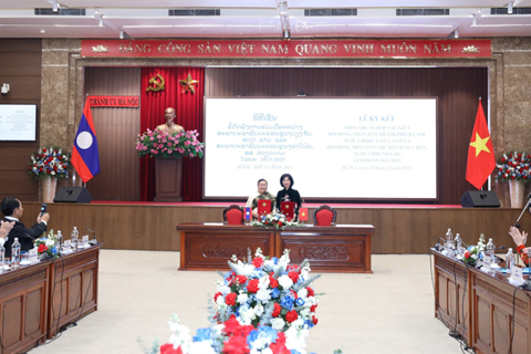 Hanoi and Vientiane People's Councils sign new cooperation agreement