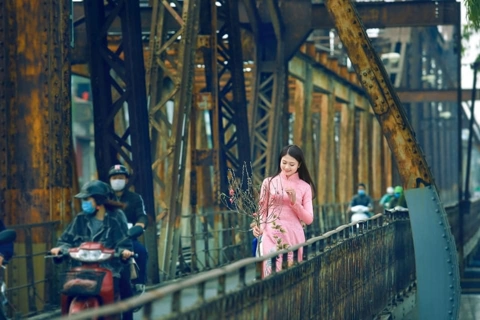 France grants EUR700,000 for Long Bien bridge restoration
