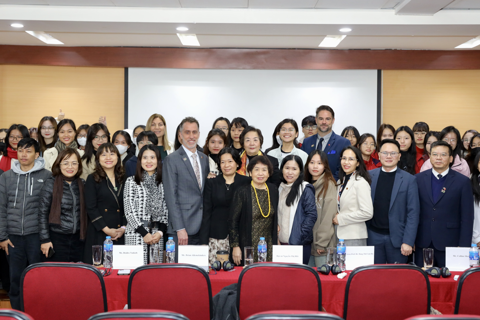 Education cooperation a key pillar of Vietnam-Canada Comprehensive Partnership