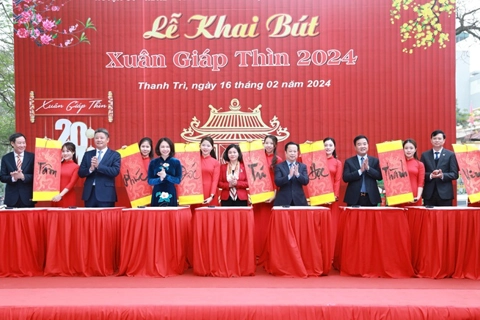 Pen-brush opening ceremony: Vietnam's tradition honors learning