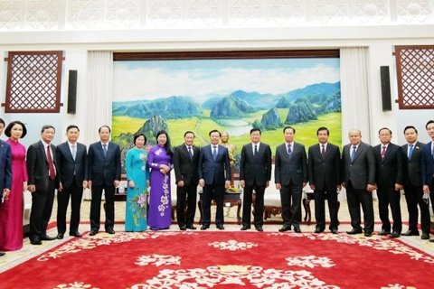 Hanoi-Vientiane relations set example in international relations