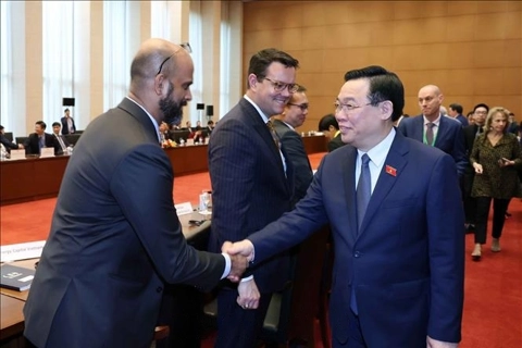 Parliament leader expects US investors to become close advisers to Vietnam