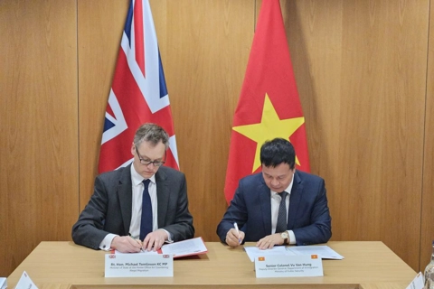 Vietnam, UK strengthen partnership against illegal migration