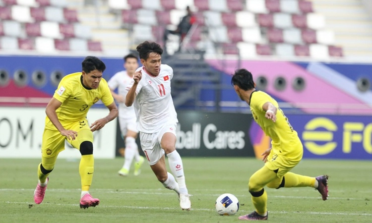 Vietnam defeat Malaysia to enter quarter-finals at the 2024 AFC U-23 ...