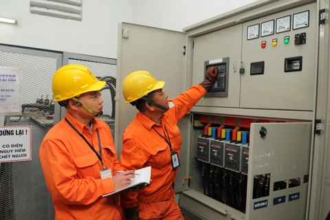 Vietnam allows direct solar and biomass power sales, bypassing EVN