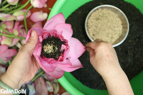Hanoi’s lotus tea-making recognized as national intangible cultural heritage