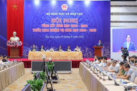Prime Minister pledges to promote education in new school year