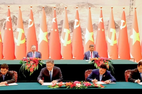 Vietnam, China ink 14 agreements during To Lam’s visit