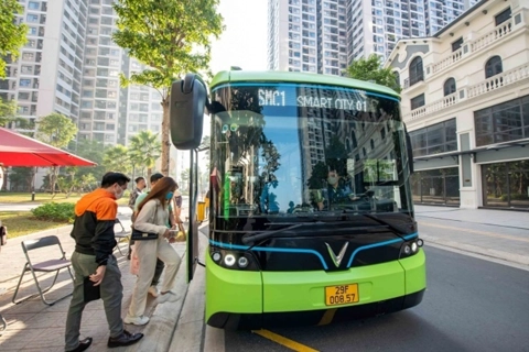 Hanoi targets up to 90% electric and green energy buses by 2030