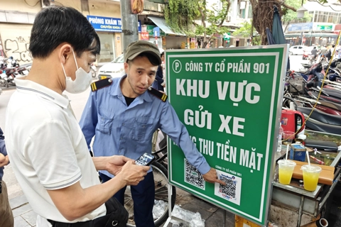 Cashless parking in Hanoi: Good model fuels smart transport 