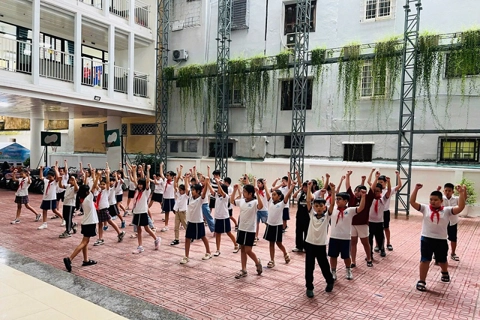 Hanoi schooling guaranteed despite heavy rains, floods